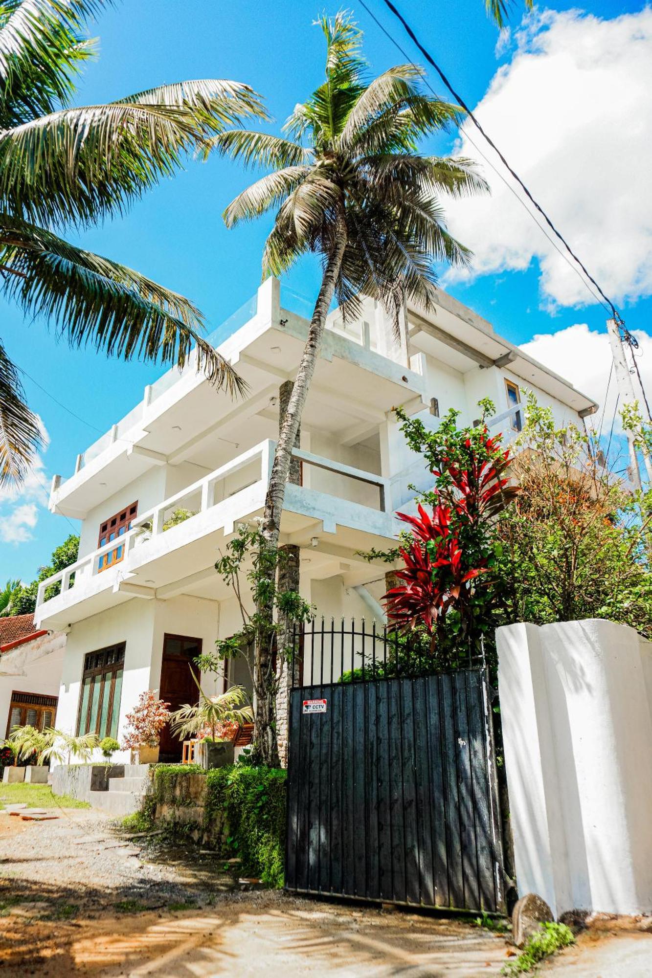 Plantation Inn ウェリガマ エクステリア 写真